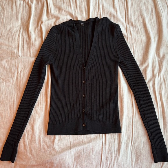 Uniqlo Black Women's Ribbed Cardigan - Picture 2 of 2